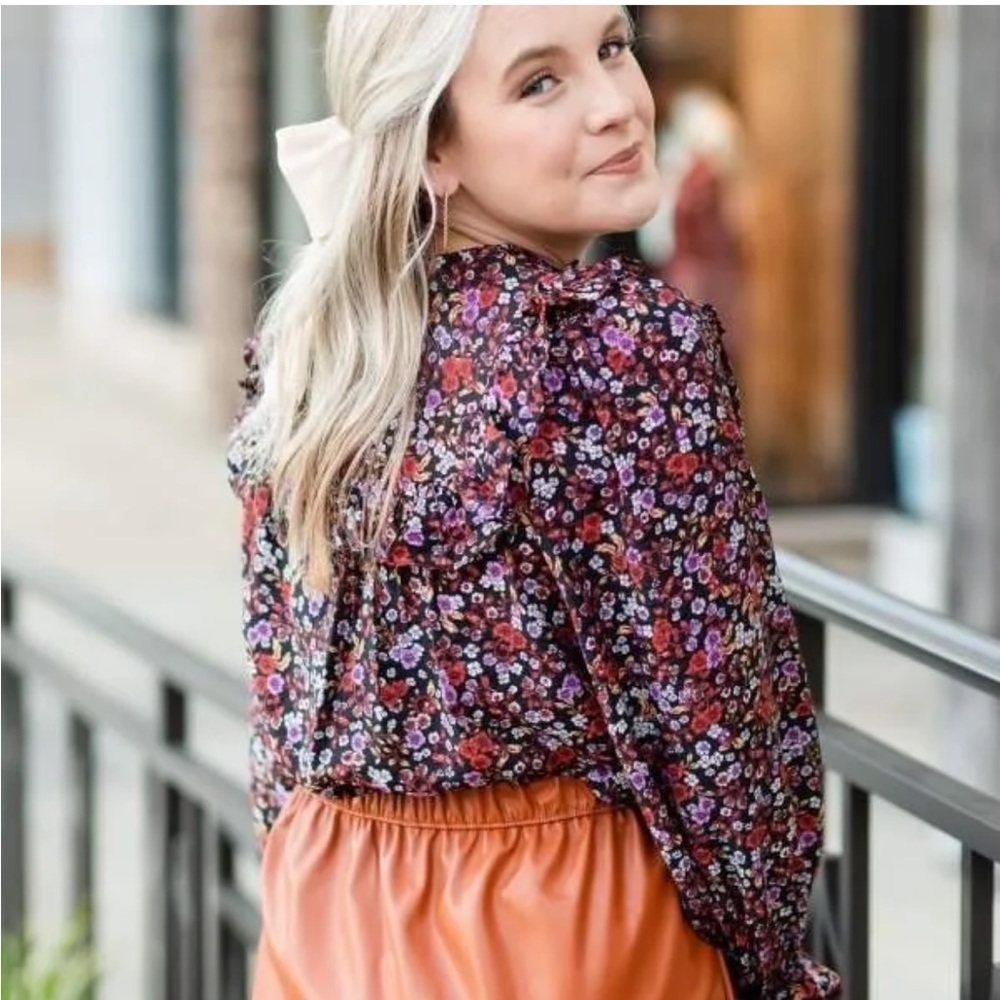 Who What Wear | Ruffle Floral Button Down Blouse